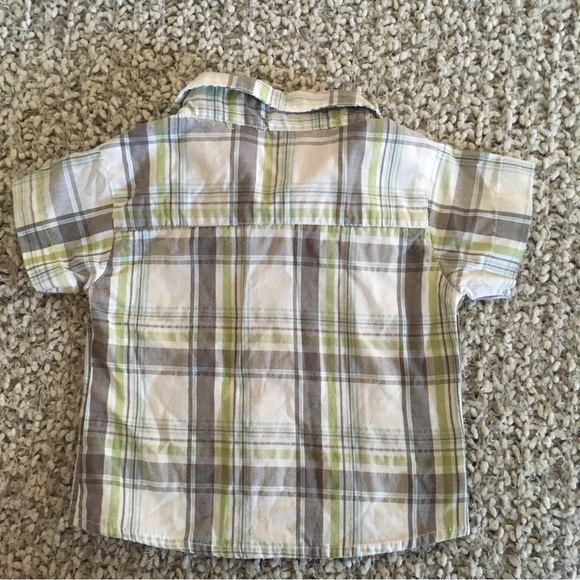 5/$25 | Calvin Klein | Infant Short Sleeve Button Down - Picture 3 of 5